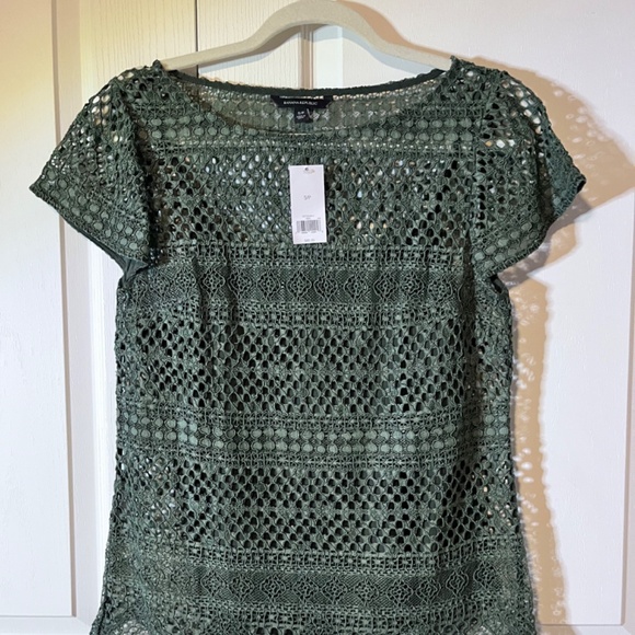 Banana Republic Mixed Lace SS Top - Green (NWT) - Picture 6 of 10